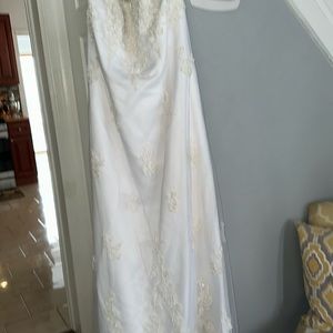 Wedding dress size 14 worn 1 good condition needs cleaning